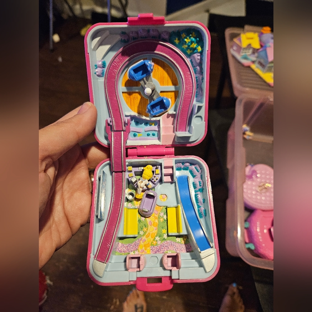 1989 Vintage Polly Pocket Amusement Park